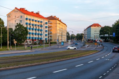 Hämeentietä 101 ja 97-99 kohdilla