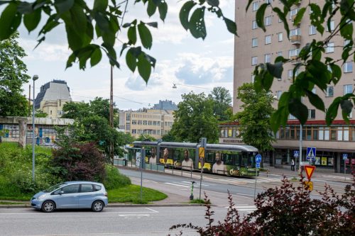 Raitiovaunu 8T Lautatarhankadun pysäkillä