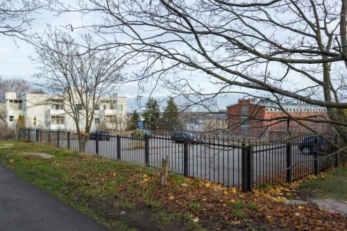 Vellamonkatu 5 parkkipaikka